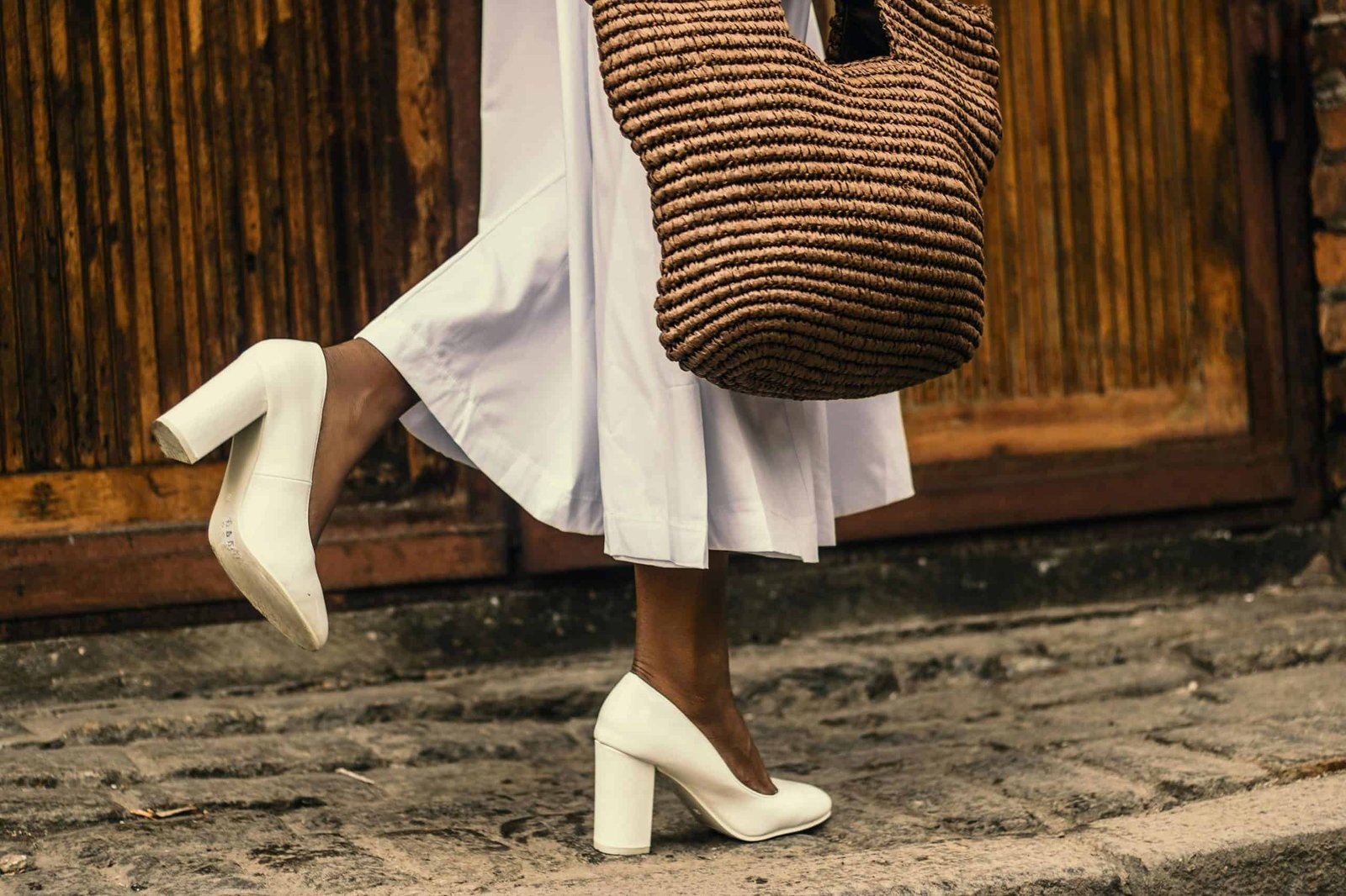 A Comprehensive Guide To Manufacturing Women’S Skirts
