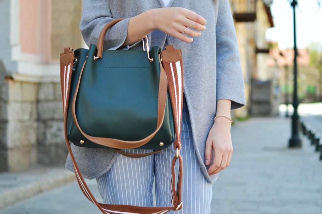 A Few Tips You Should Take For Starting A Handbag Business
