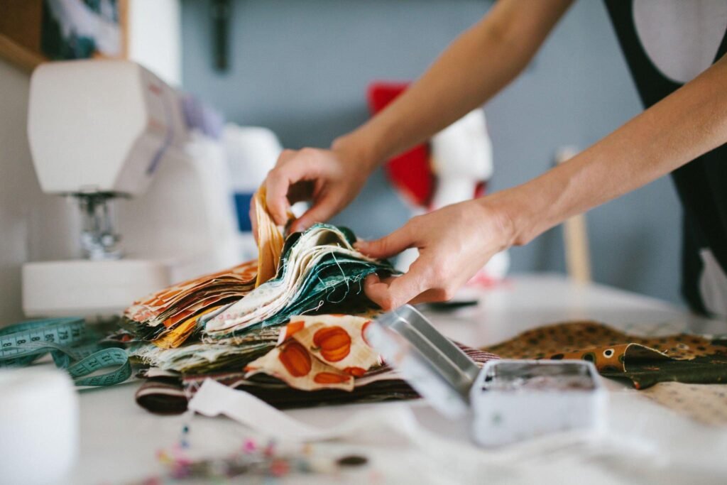 How To Outsource Clothing Manufacturing: An Easy Guide