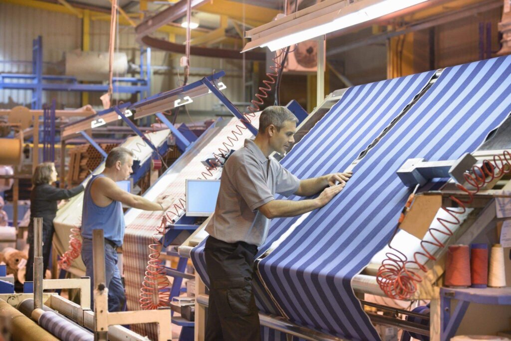 How To Find A Clothing Manufacturer Of High Standards