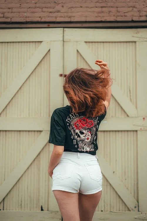 16 Types Of Customized T-Shirt Decorations That Women Love